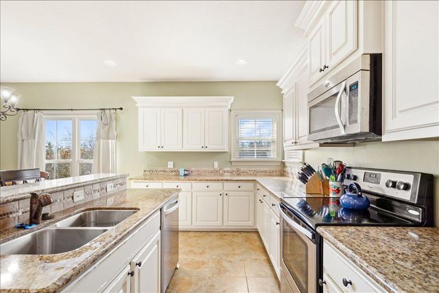 24 Chapel Hill Blvd. W, Hattiesburg, MS 39402