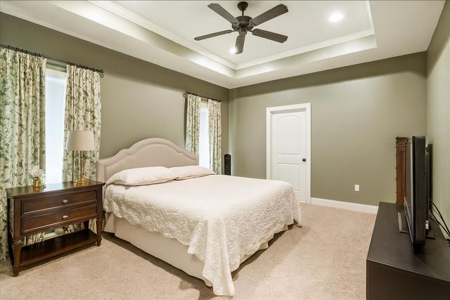 24 Chapel Hill Blvd. W, Hattiesburg, MS 39402