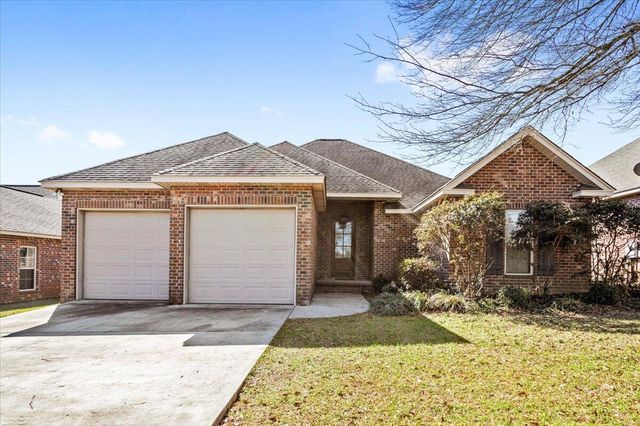 24 Chapel Hill Blvd. W, Hattiesburg, MS 39402