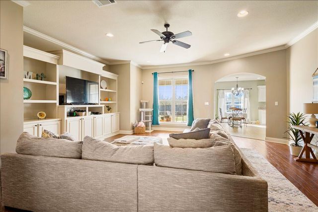 24 Chapel Hill Blvd. W, Hattiesburg, MS 39402