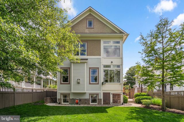 767 MONROE ST, Herndon, VA 20170