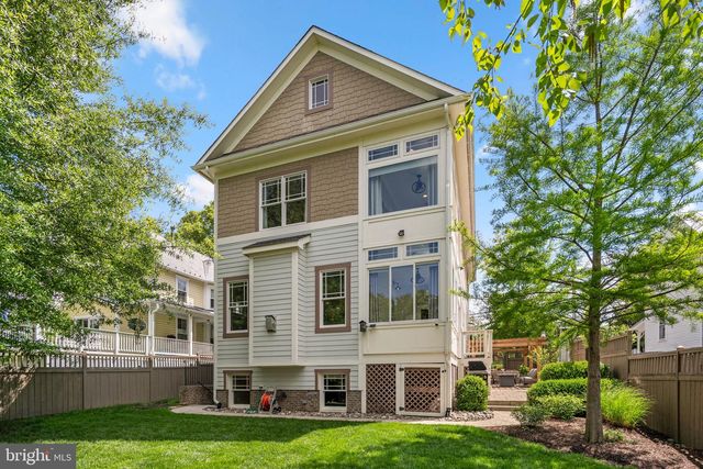 767 MONROE ST, Herndon, VA 20170