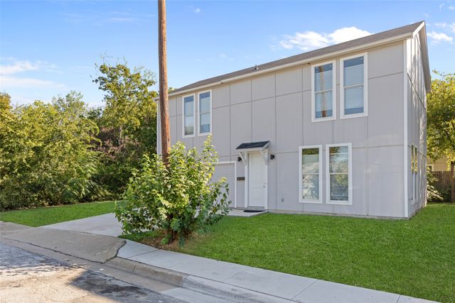 2021 Eva Street, Grand Prairie, TX 75051
