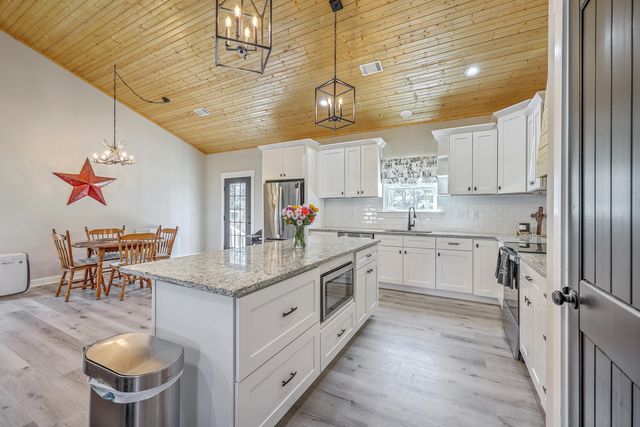 1691 Bennett Circle, Holly Hill, SC 29059