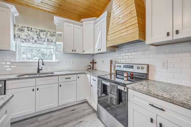 1691 Bennett Circle, Holly Hill, SC 29059