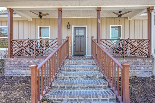 1691 Bennett Circle, Holly Hill, SC 29059