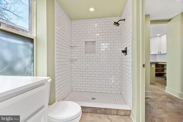 332 W QUEEN LN, Philadelphia, PA 19144