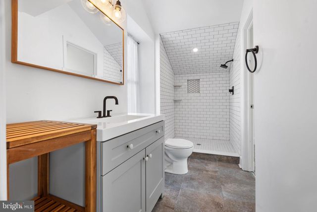 332 W QUEEN LN, Philadelphia, PA 19144