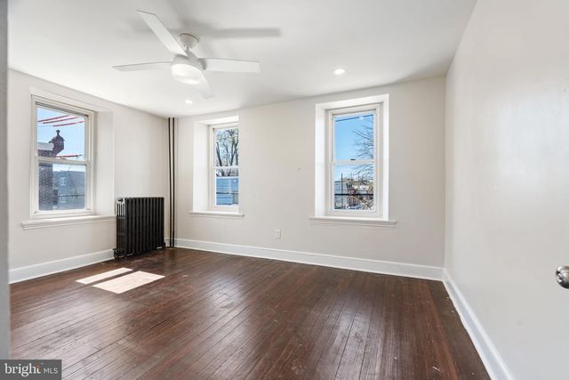 332 W QUEEN LN, Philadelphia, PA 19144