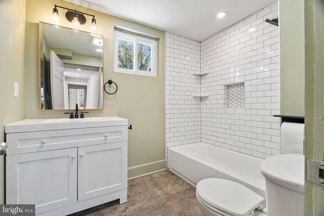 332 W QUEEN LN, Philadelphia, PA 19144