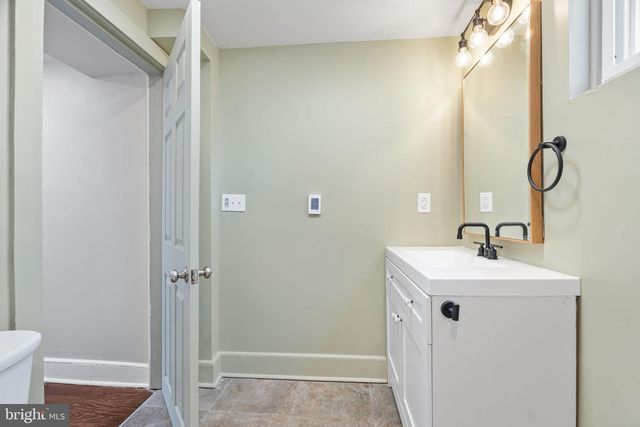 332 W QUEEN LN, Philadelphia, PA 19144