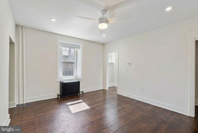 332 W QUEEN LN, Philadelphia, PA 19144