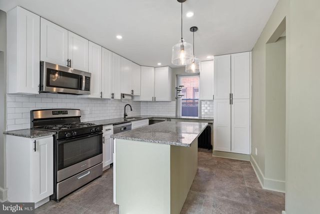 332 W QUEEN LN, Philadelphia, PA 19144