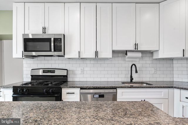 332 W QUEEN LN, Philadelphia, PA 19144