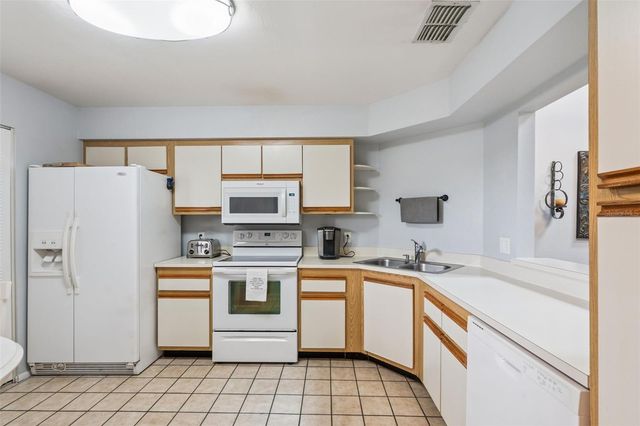 3008 CLUBVIEW DRIVE U3, Orlando, FL 32822