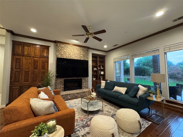 6713 Columbine Way, Plano, TX 75093