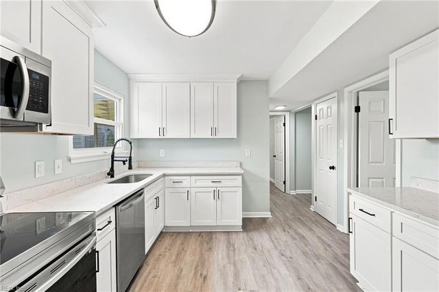 108 Santa Clara DR, Hampton, VA 23666