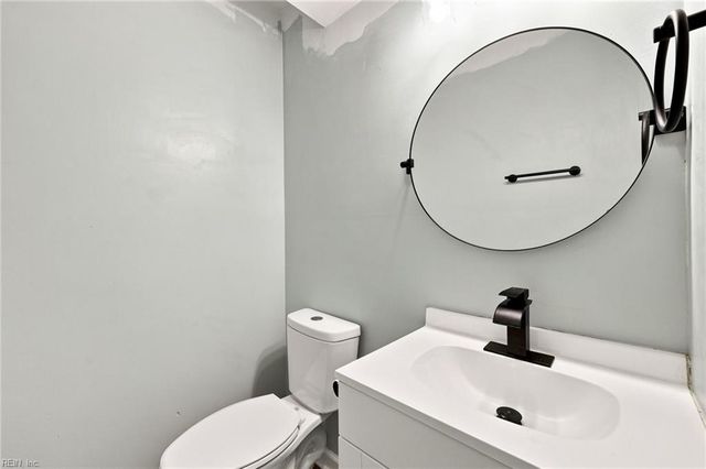 108 Santa Clara DR, Hampton, VA 23666