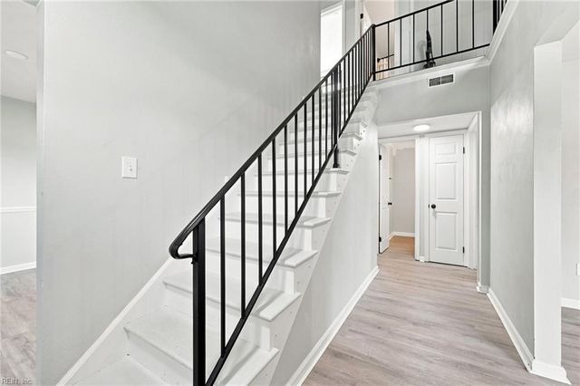 108 Santa Clara DR, Hampton, VA 23666