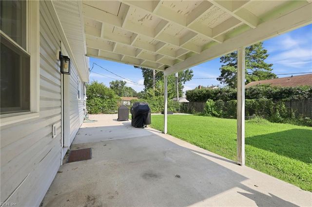 108 Santa Clara DR, Hampton, VA 23666