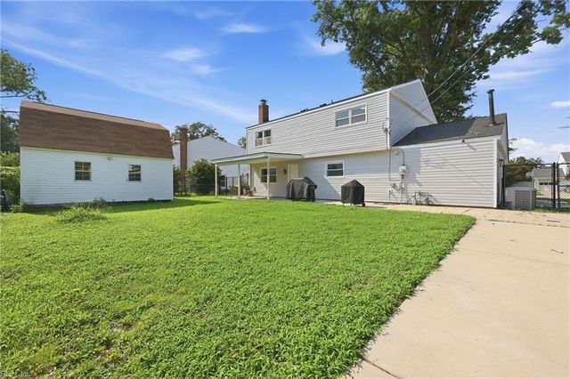 108 Santa Clara DR, Hampton, VA 23666