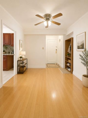14444 41 Avenue 4S, Flushing, NY 11354