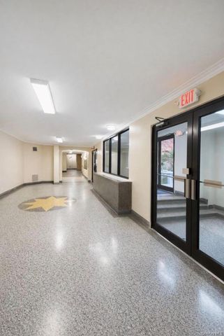 14444 41 Avenue 4S, Flushing, NY 11354