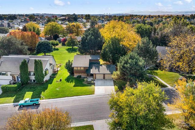 2925 Pascoe Ln, Nampa, ID 83686