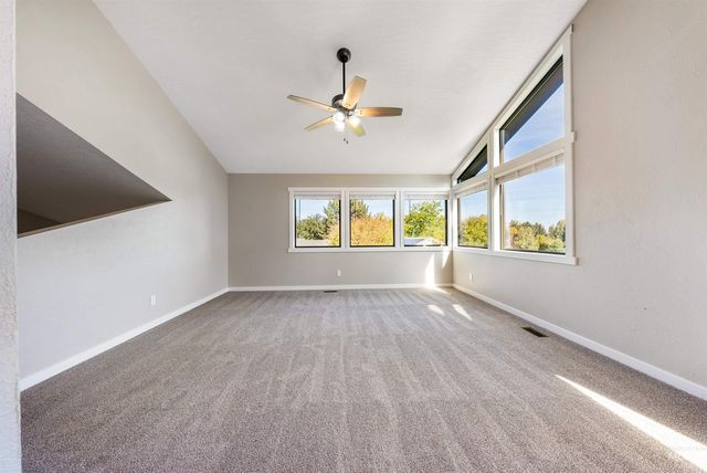 2925 Pascoe Ln, Nampa, ID 83686