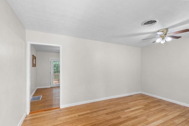 108 Katye Ct, Ashland City, TN 37015