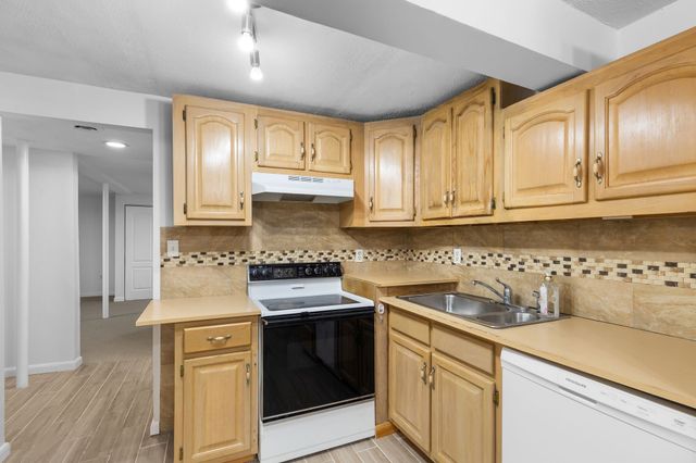 108 Katye Ct, Ashland City, TN 37015