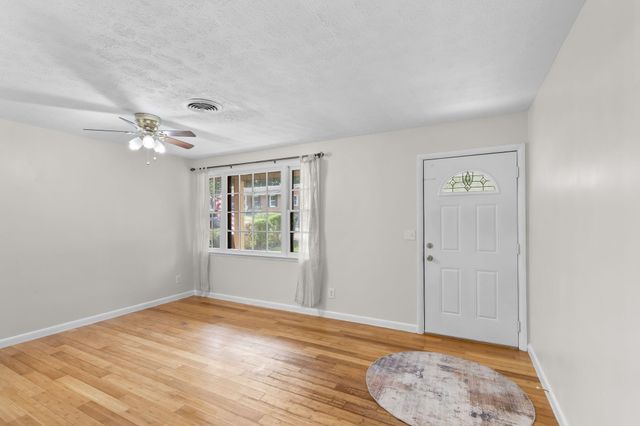 108 Katye Ct, Ashland City, TN 37015