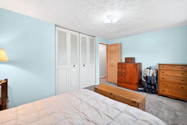 1952 Colleen, North Huntingdon, PA 15642