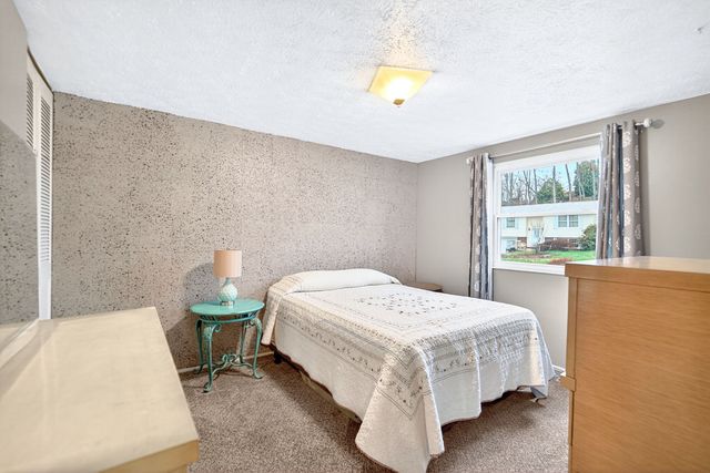 1952 Colleen, North Huntingdon, PA 15642