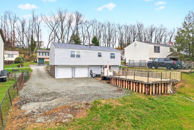 1952 Colleen, North Huntingdon, PA 15642