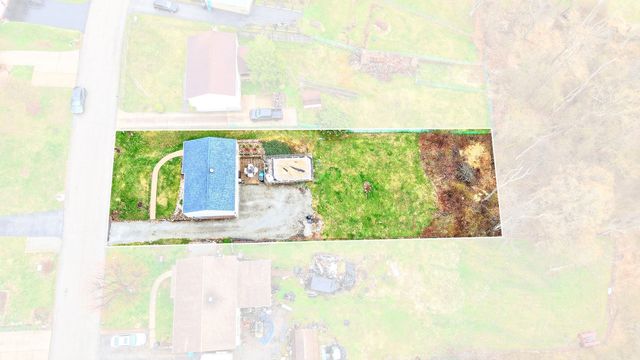 1952 Colleen, North Huntingdon, PA 15642