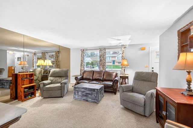 1952 Colleen, North Huntingdon, PA 15642