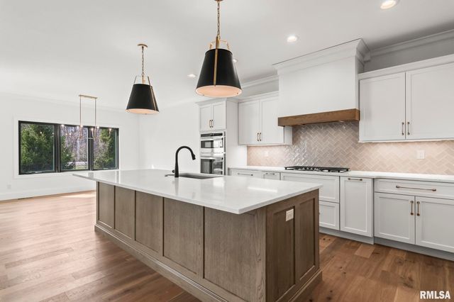 2003 Old Ironbridge, Chatham, IL 62629