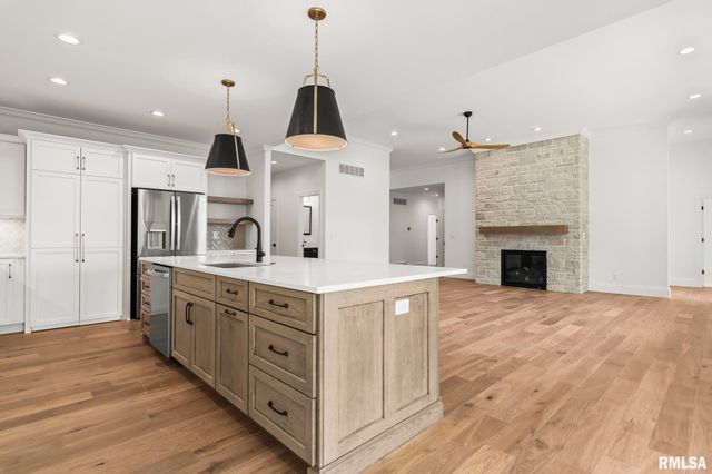 2003 Old Ironbridge, Chatham, IL 62629