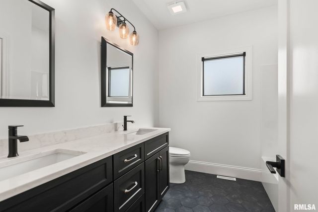 2003 Old Ironbridge, Chatham, IL 62629