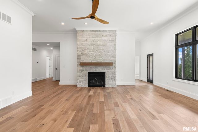 2003 Old Ironbridge, Chatham, IL 62629