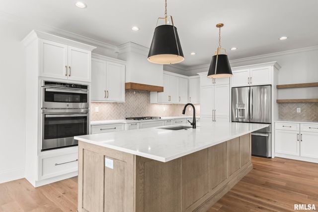 2003 Old Ironbridge, Chatham, IL 62629