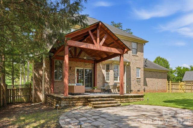 12308 Headquarters Farm Road, Charlotte, NC 28262