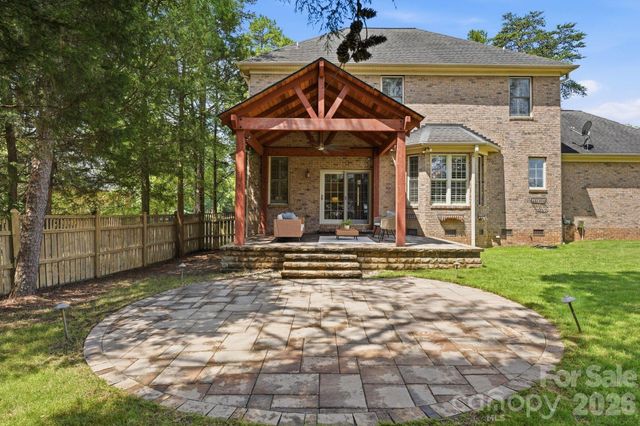 12308 Headquarters Farm Road, Charlotte, NC 28262