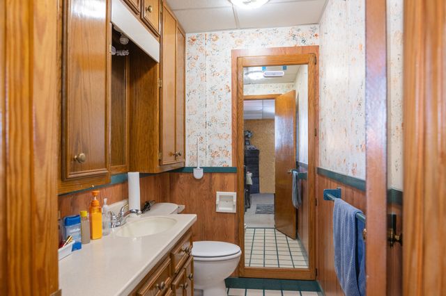 240 Birdsong Ln, Parsons, TN 38363