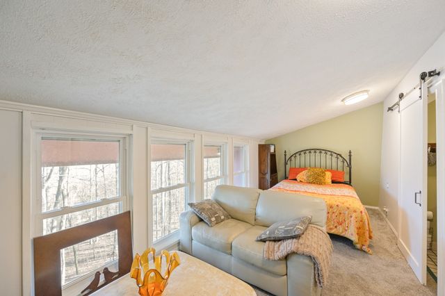 240 Birdsong Ln, Parsons, TN 38363