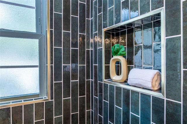 1802 La Dawn Lane NW, Atlanta, GA 30318