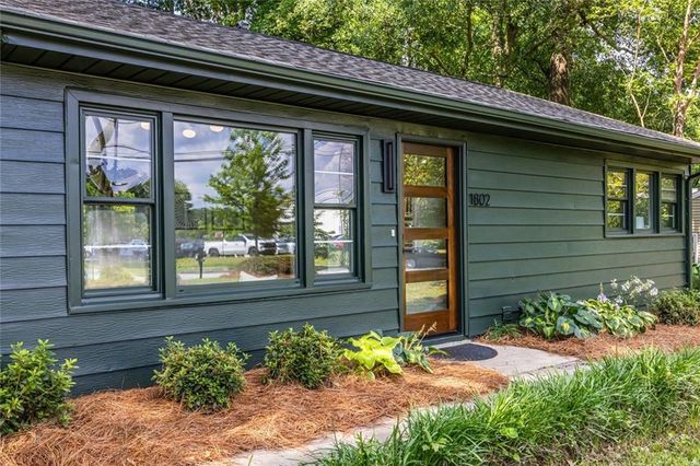 1802 La Dawn Lane NW, Atlanta, GA 30318