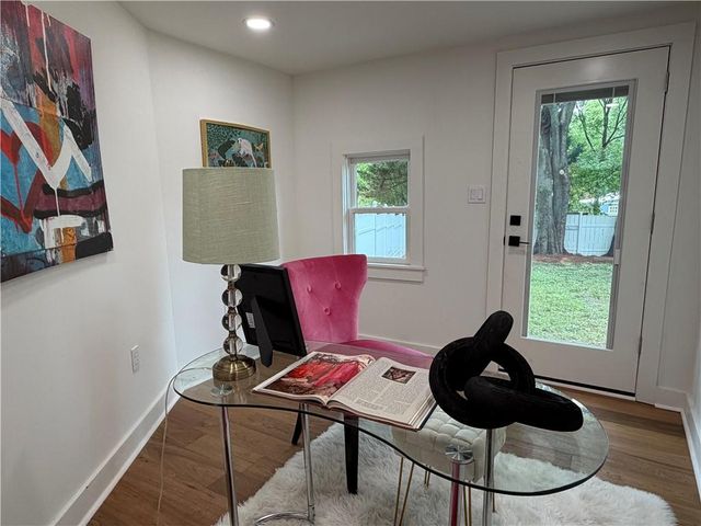 1802 La Dawn Lane NW, Atlanta, GA 30318