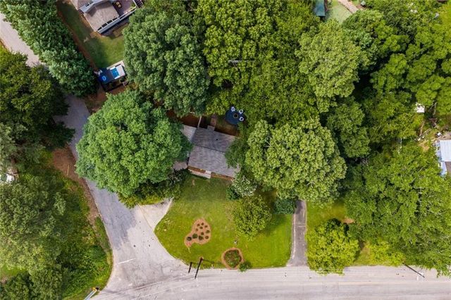 1802 La Dawn Lane NW, Atlanta, GA 30318